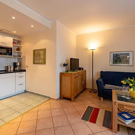 Appartementhaus Mit Balkon Im Ostseebad Goehren Wh * Goehren (Ruegen)