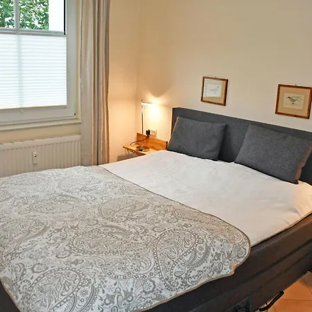 Appartementhaus Mit Balkon Im Ostseebad Wh * Goehren (Ruegen)