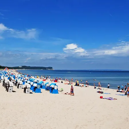 Appartementhaus Mit Balkon Im Ostseebad Wh * Goehren (Ruegen)